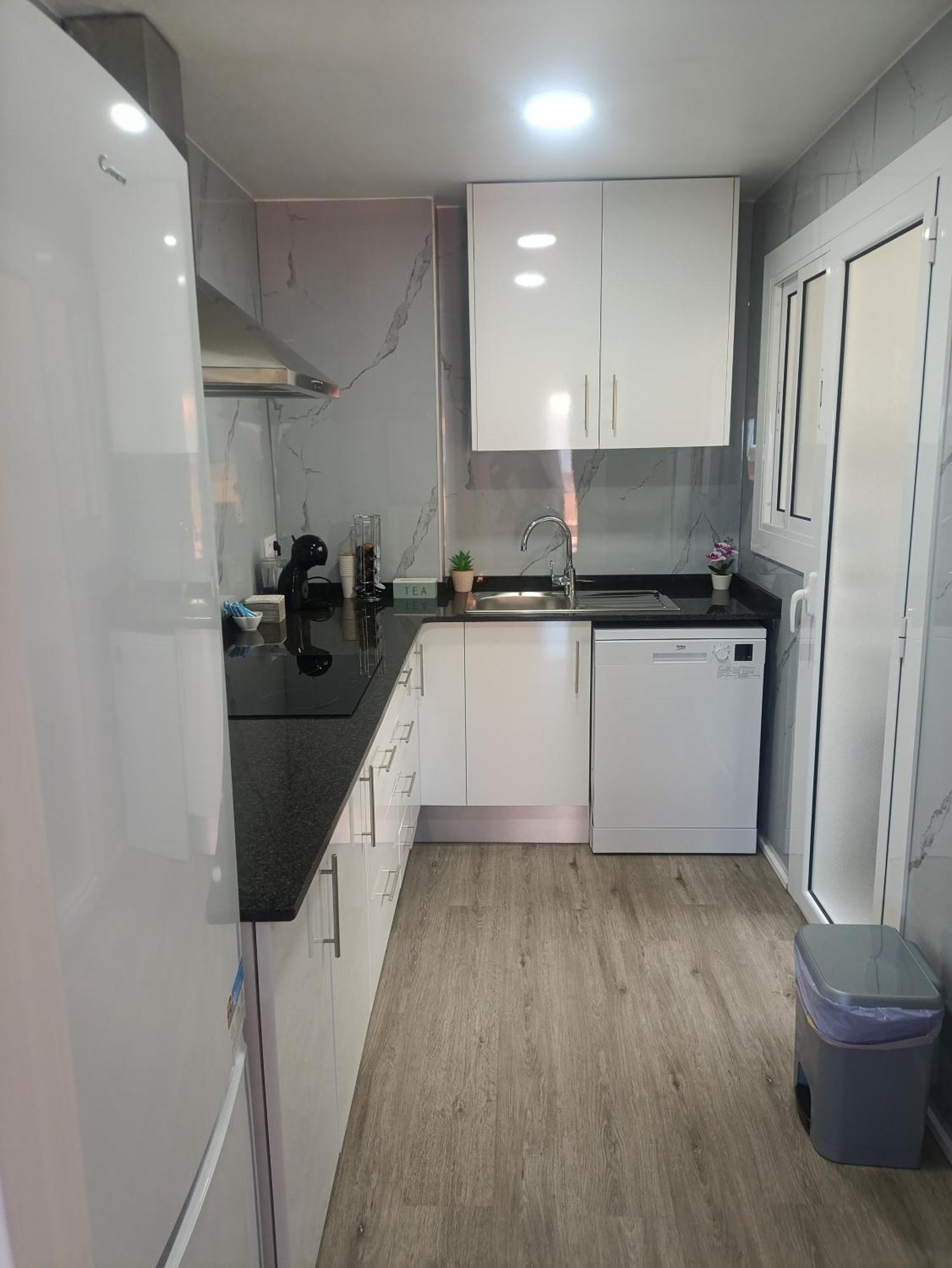 Cozy And Sunny Penthouse Fira Bcn Apartment L'Hospitalet de Llobregat Bagian luar foto
